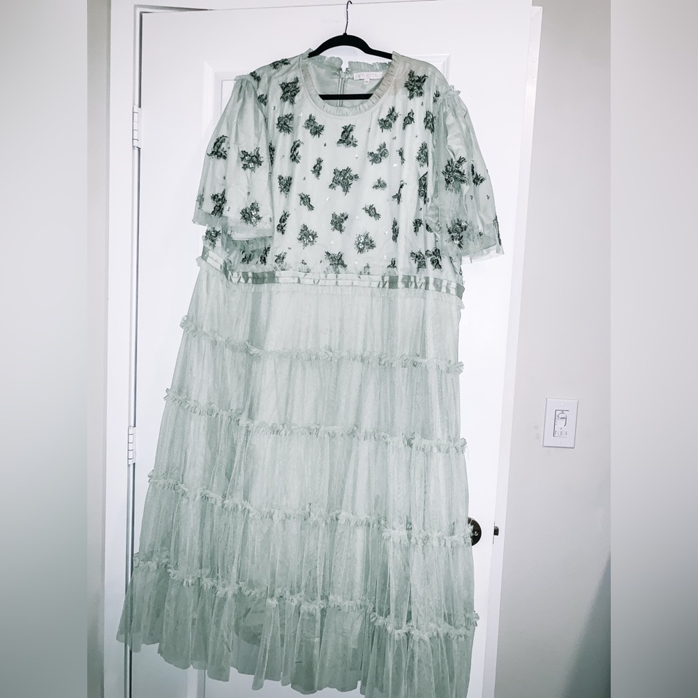 5X Ivy City Co Anastasia Green Embroidered Tulle Midi Dress